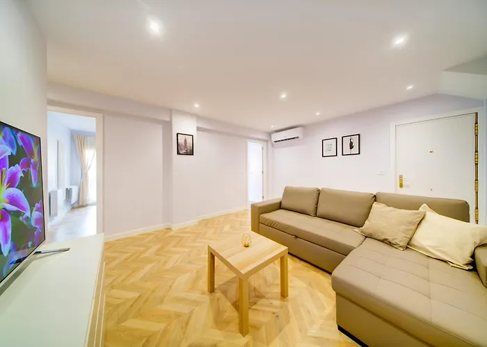 San Lazaro A 5 Min Pabellon Principe Felipe Con Opcion A Parking Daire